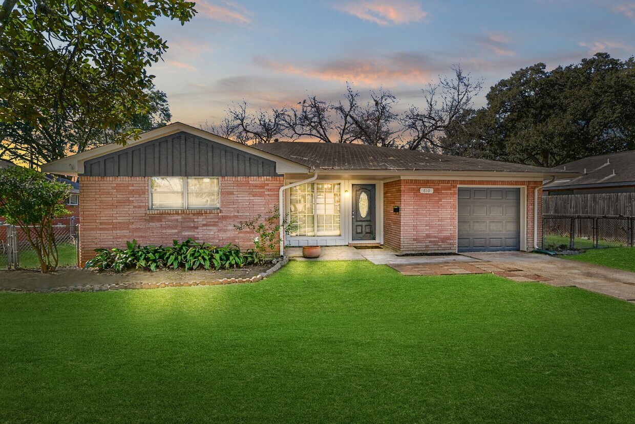 Foto principal - 610 S Belknap St