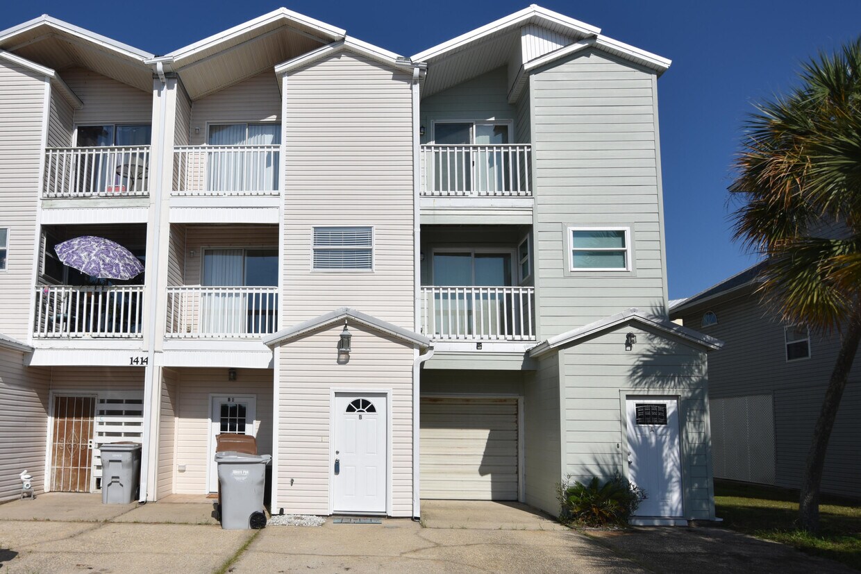 Primary Photo - 1414 Bahia Dr