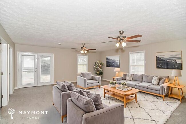 Foto del edificio - 1136 Lakes Edge Dr