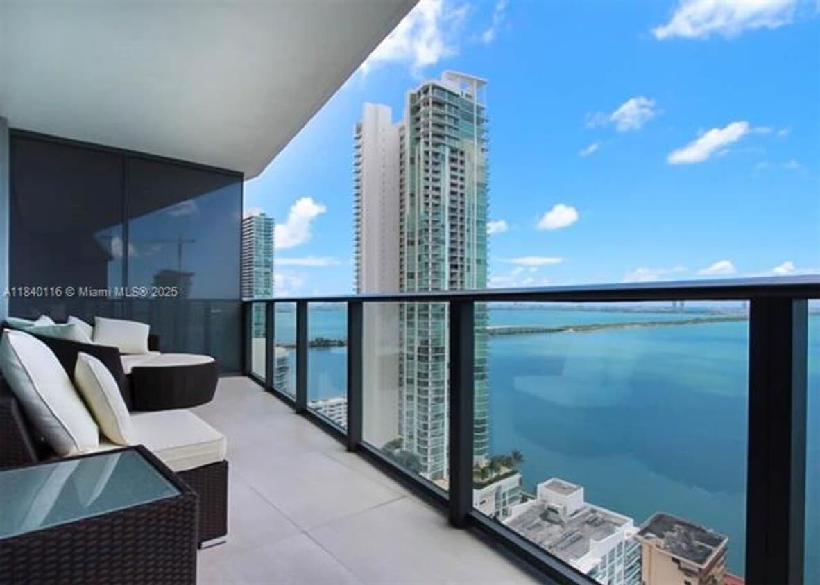 Photo - 460 NE 28th St unit 2903 (A11840116)