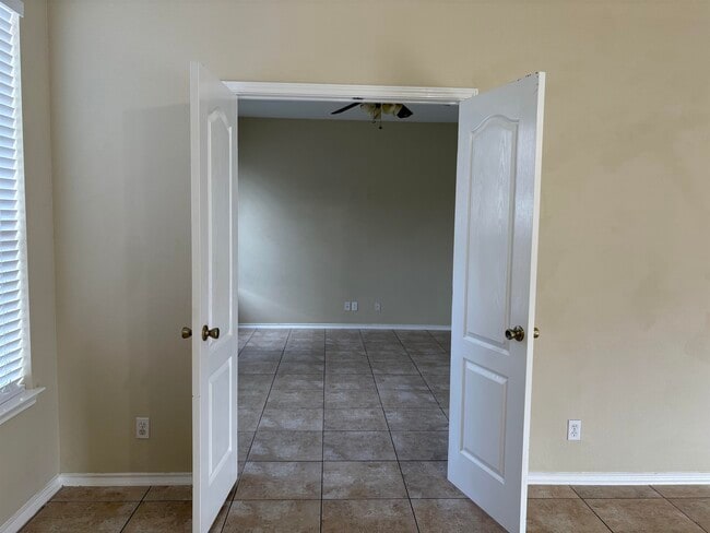 Building Photo - 2904 Anejo Dr