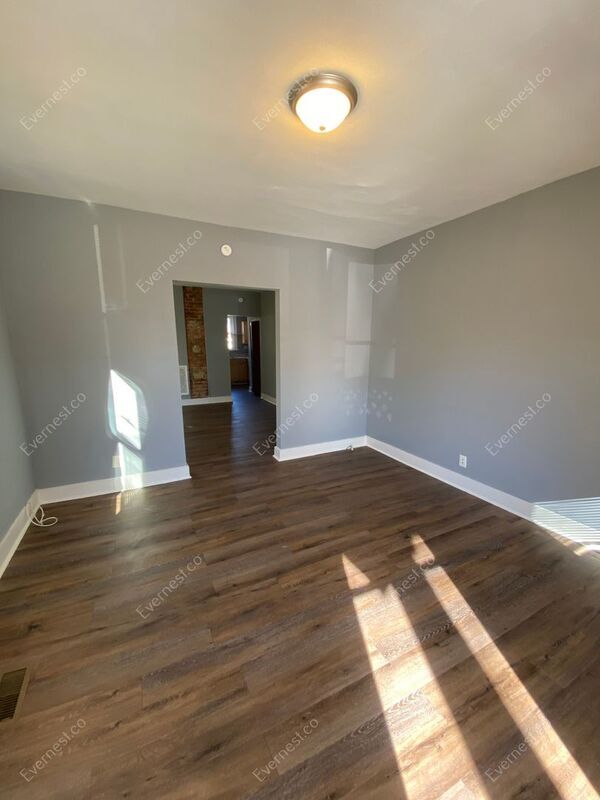 Foto del edificio - 2105 Halifax Ave