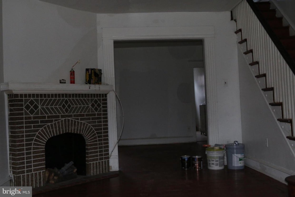 Primary Photo - 741 Garland St
