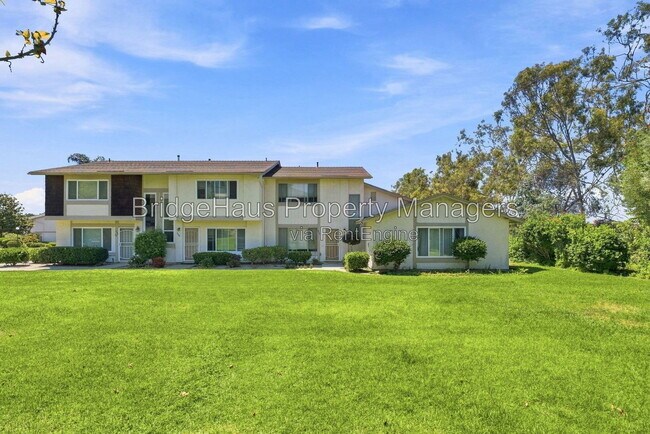 Foto del edificio - 3550 Sandpiper Pl