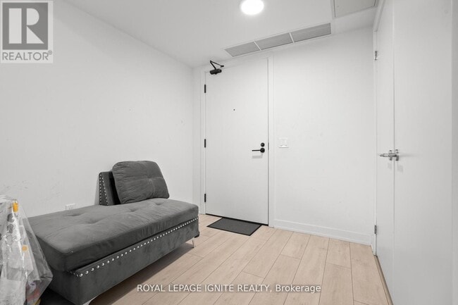 Building Photo - 414 - 1604(B) CHARLES STREET