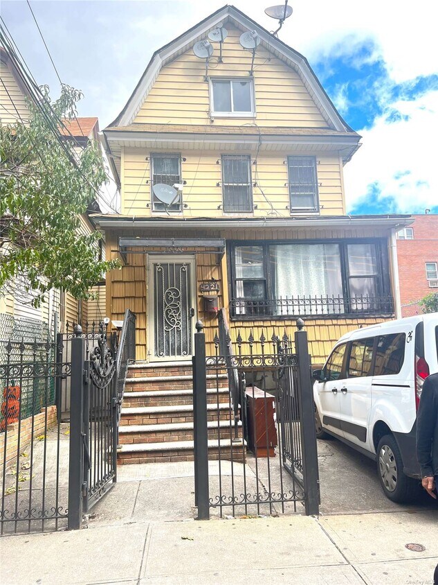 Primary Photo - 42-21 Ketcham St