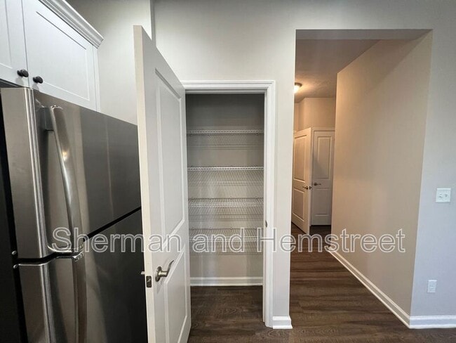 Foto del edificio - 734 Tarvin Cir