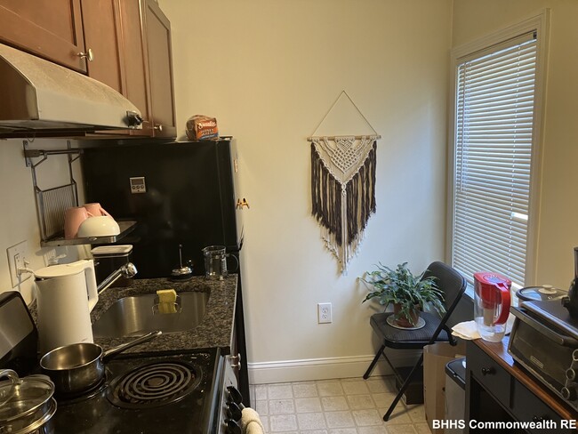 Building Photo - 4 Forster St