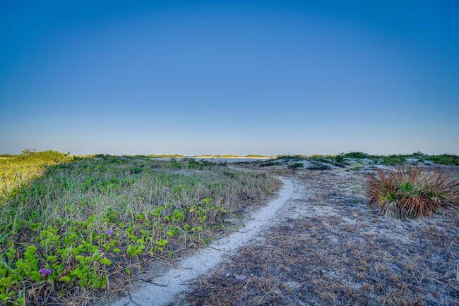 Foto del edificio - 1290 Gulf Blvd