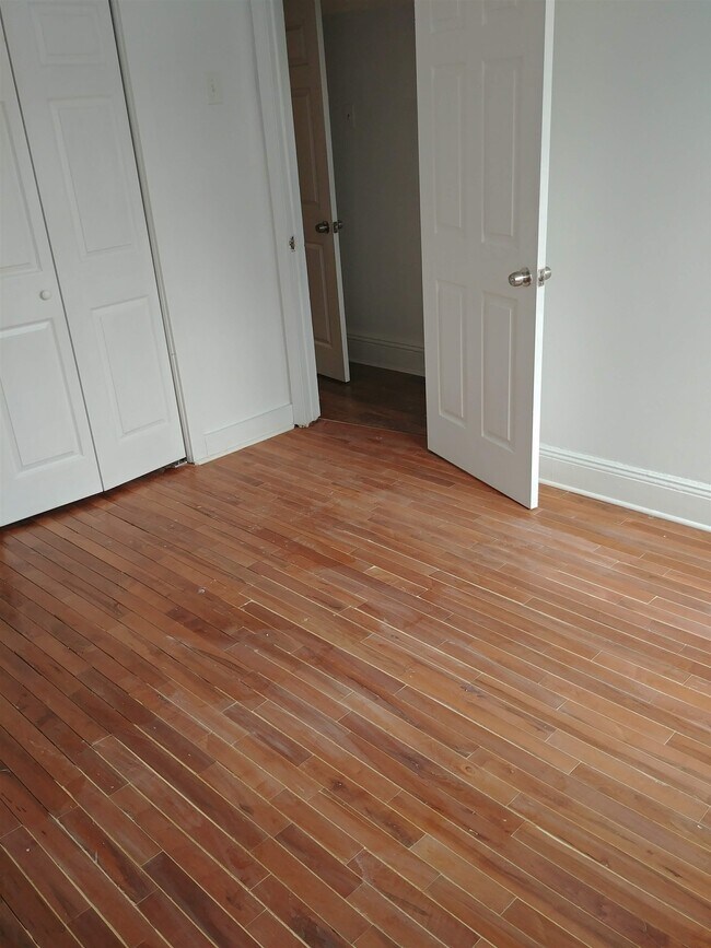 Foto del edificio - 33 Fulton Ave