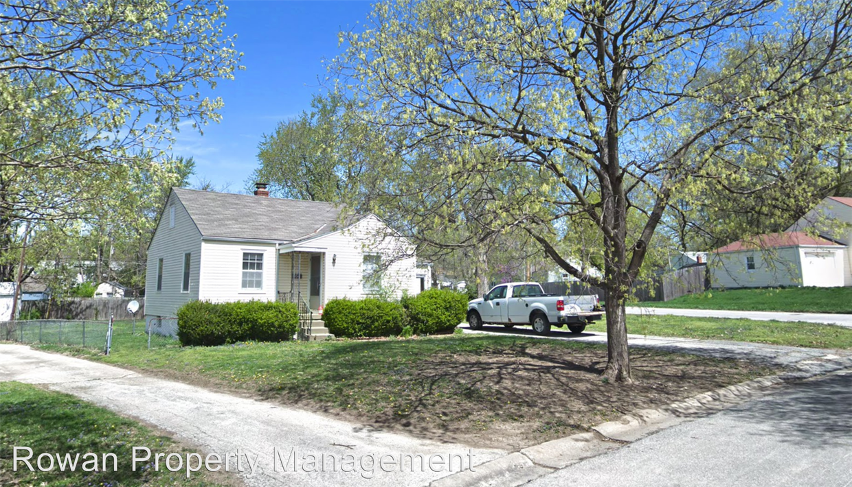 Primary Photo - 2 br, 1 bath House - 8600 Summit St.