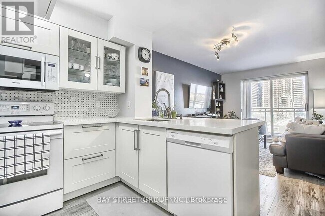 Photo du bâtiment - 39 Oneida Crescent