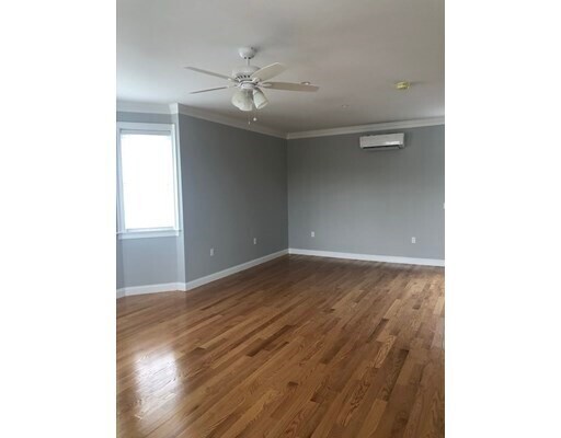 Building Photo - 80 Pearl Pl
