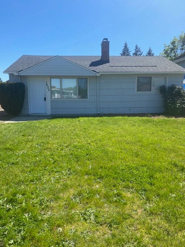 Foto del edificio - Newly updated 2 bd Home w/ LARGE backyard!