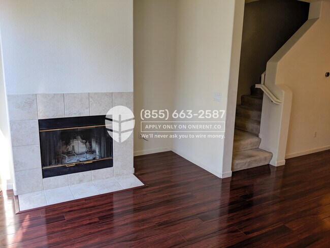 Foto del edificio - 722 City Walk Pl