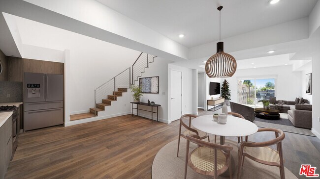 Foto del edificio - 5153 W Maplewood Ave