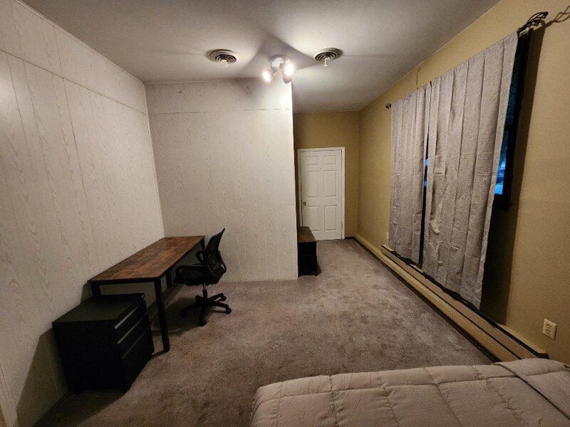Foto principal - 216 S Glenview Dr