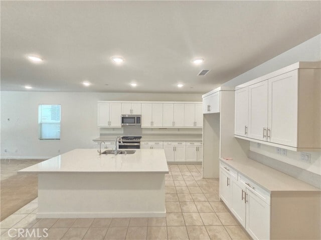 Foto del edificio - 2679 E Penelope Ln