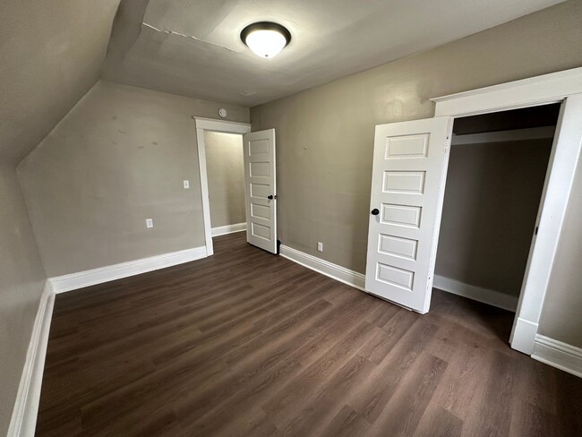 Building Photo - Newly remodeled 3 bed, 1 bath home for ren...