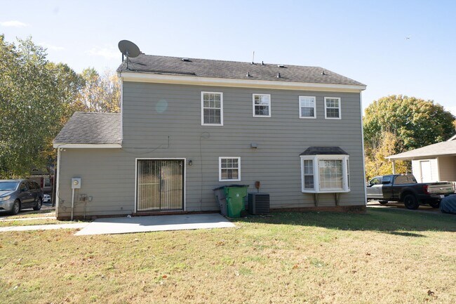 Foto del edificio - Billy Graham/I85 area  -Two story  3 bed, 2 1/2 bath