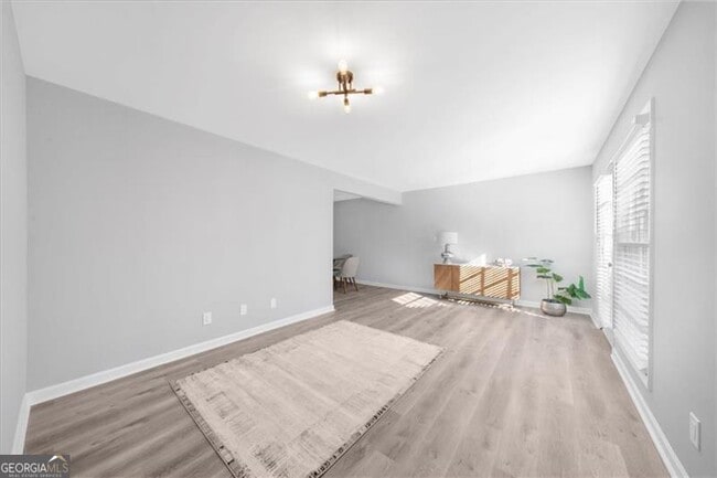 Building Photo - 3091 Colonial Way