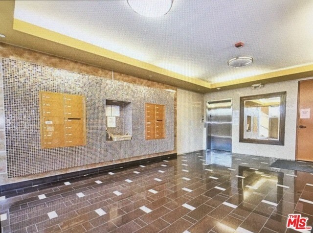 Foto del edificio - 871 Crenshaw Blvd