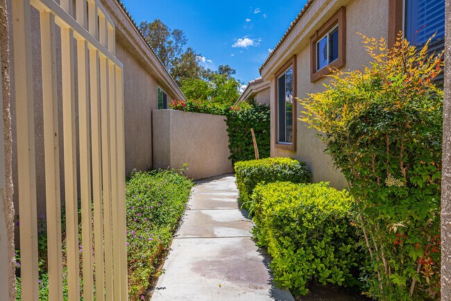 Building Photo - 67367 N Laguna Dr