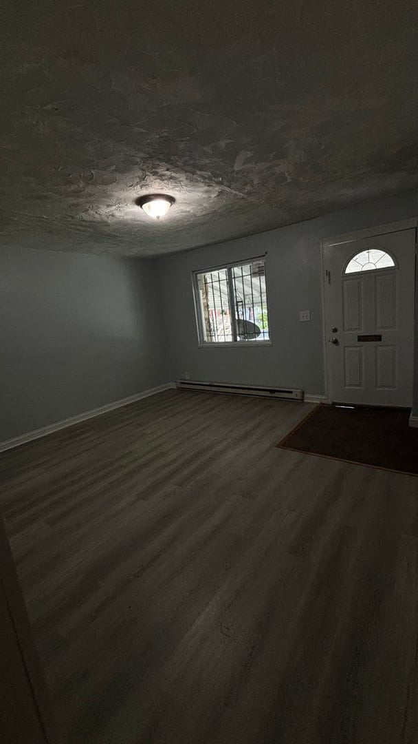 Building Photo - Charming 3-bedroom, 1-bathroom home locate...