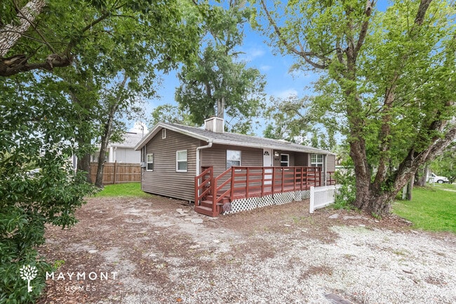 Foto del edificio - 8618 N 20th St