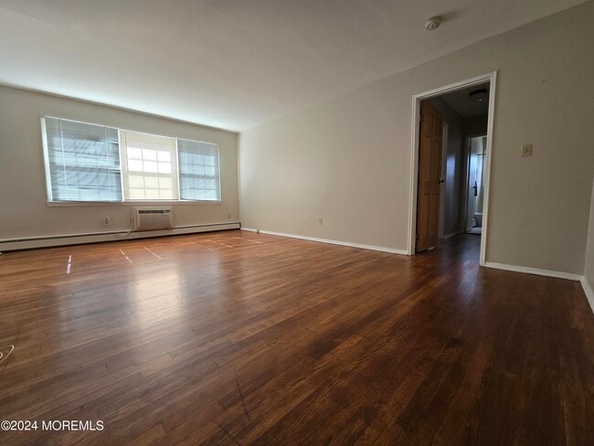 Building Photo - 66 Stonehurst Blvd