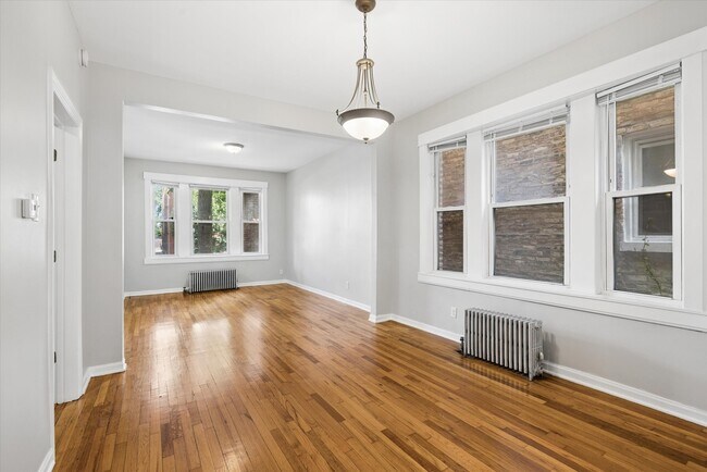 Foto del edificio - 5147 W Cullom Ave