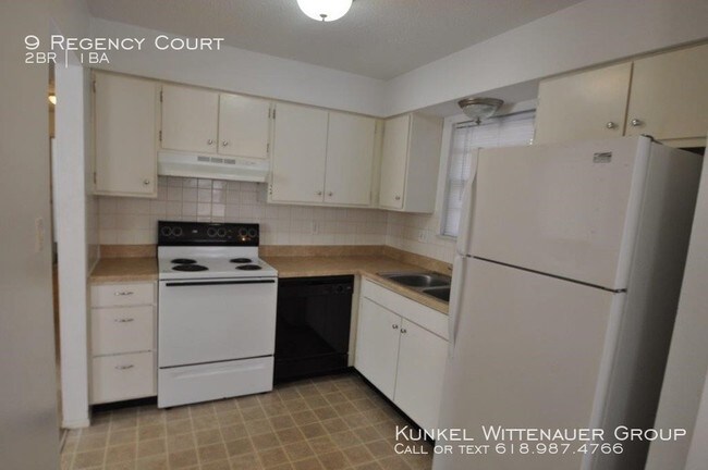Building Photo - 9-16 Regency Ct
