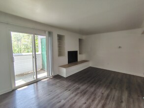 Building Photo - 600 Reusens Rd