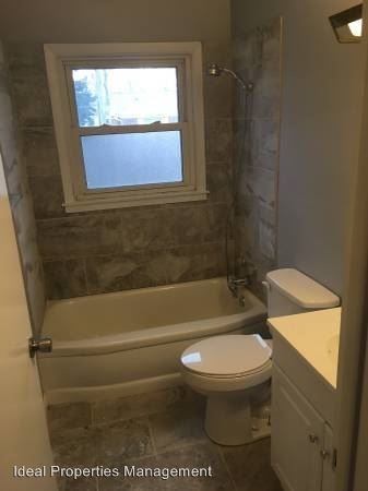Building Photo - 3 br, 1.5 bath House - 16 Midland Court