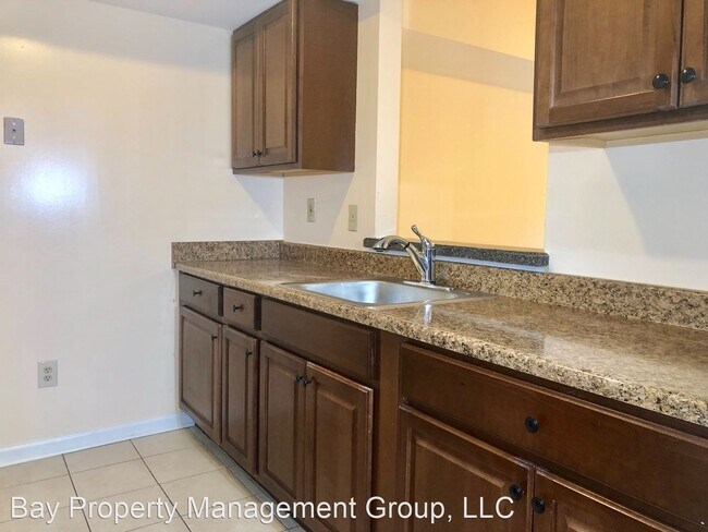 Foto del edificio - 3 br, 1 bath House - 7 N Caroline Street