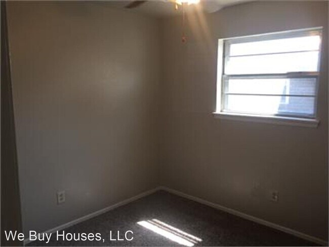 Building Photo - 3 br, 1.5 bath House - 912 Eagle Dr.
