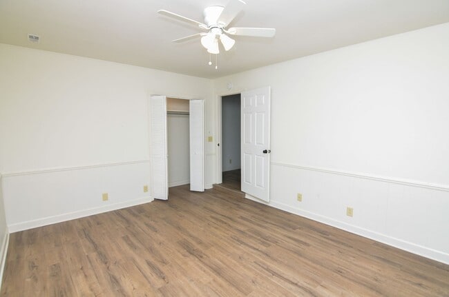 Foto del edificio - 230 Boxwood