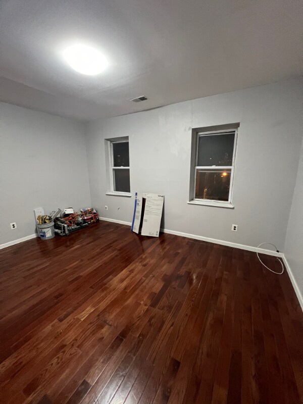 Building Photo - 608 Tasker St
