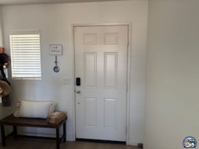 Building Photo - 2306 Alejandro Ave