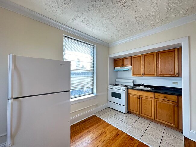 Foto del edificio - 2737 N Spaulding Ave