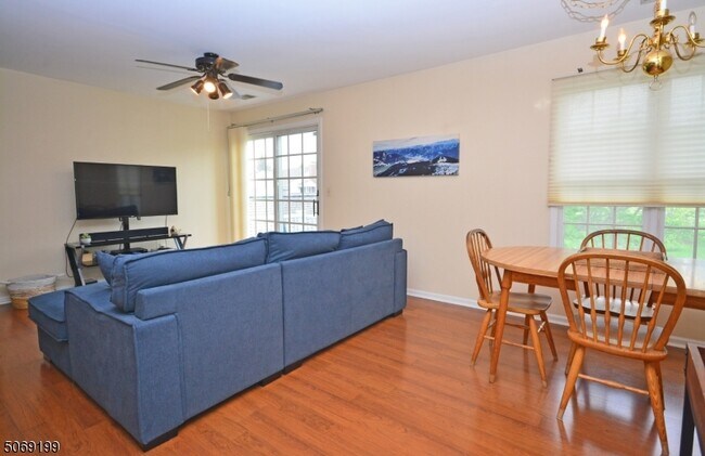 Foto del edificio - 26 Smithfield Ct