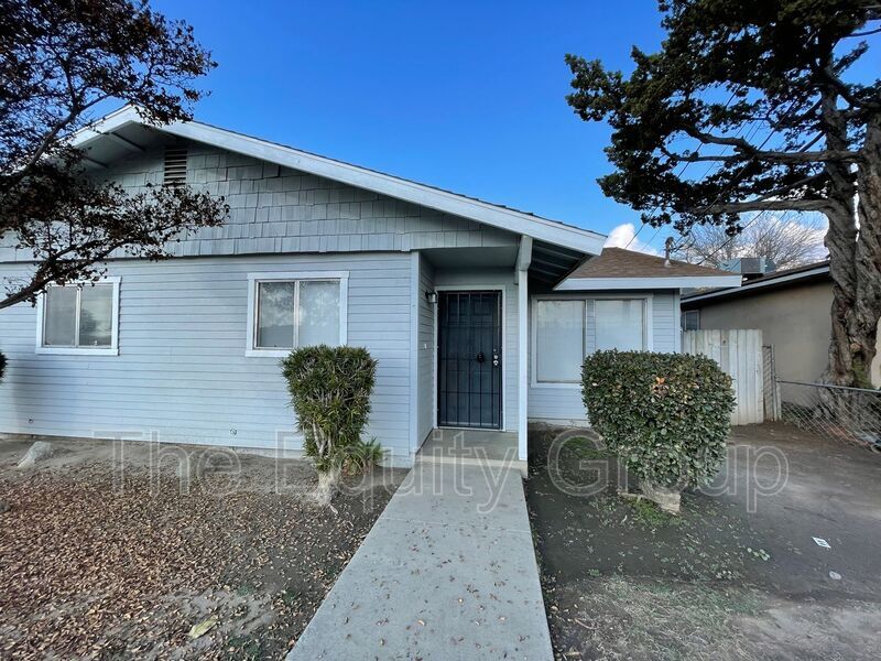 800 W Pleasant Ave, Tulare, CA 93274 House Rental in Tulare, CA