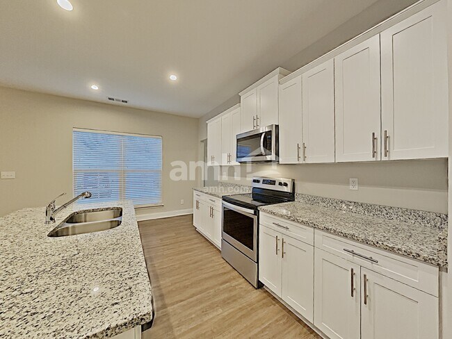 Foto del edificio - 5105 Sunset Ridge Ln
