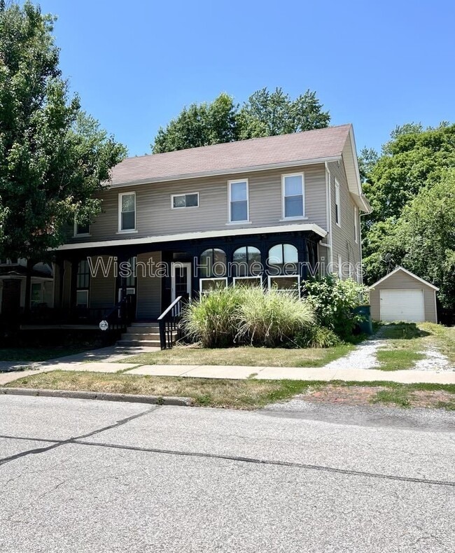 Building Photo - 322 S Madison St