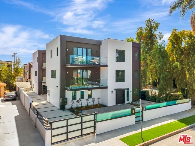 Building Photo - 1921 Federal Ave