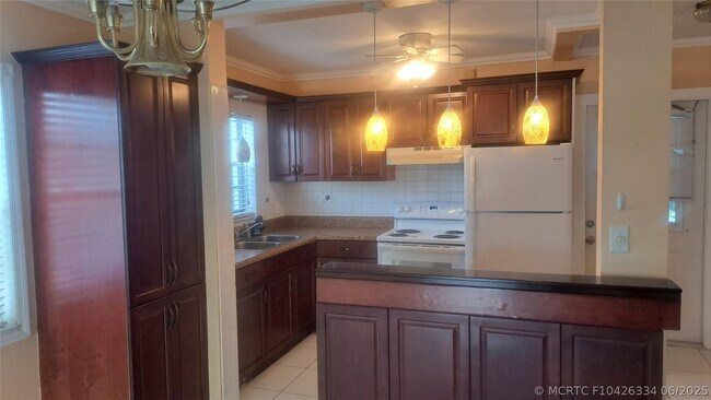 Foto del edificio - 2851 E Golf Blvd