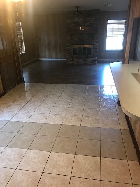 Building Photo - 307 Rena Dr