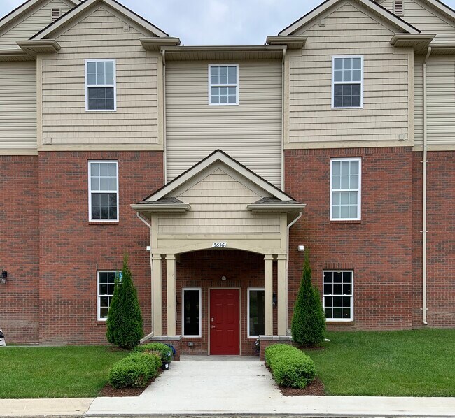 Building Photo - 5643 Flagstaff Pines Dr