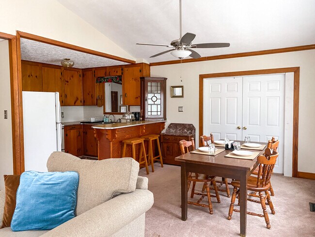 Living/dining/kitchen area - 520 Timberlake Dr