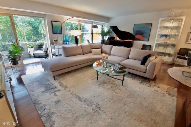 Building Photo - 1 br, 1 bath Condo - 25 E 40th St Apt 3F # 3F